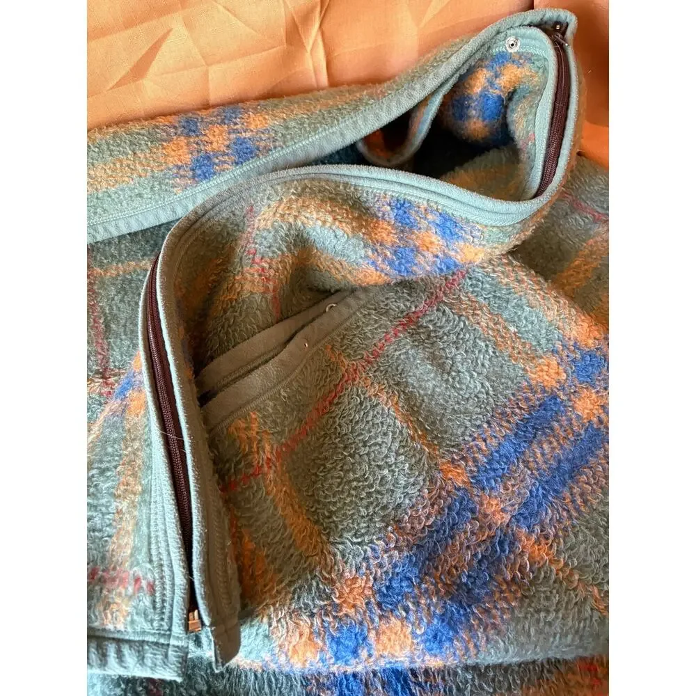 Biederlack of America wearable blanket